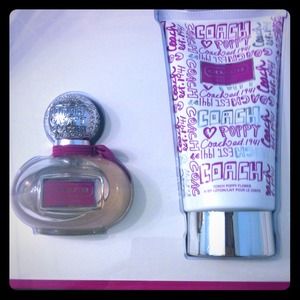 Coach poppy flower perfume and lotion gift set NWT