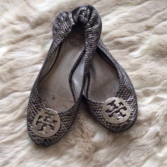 Tory Burch Shoes - Tory burch snake reva ballet flats 8.5
