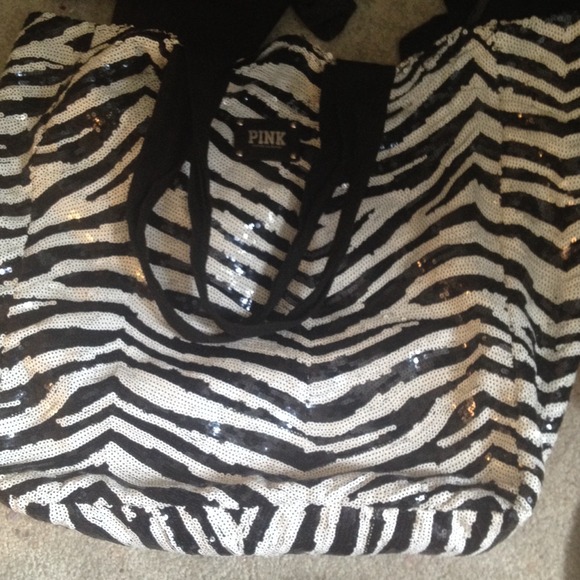 Vs zebra overnight bag