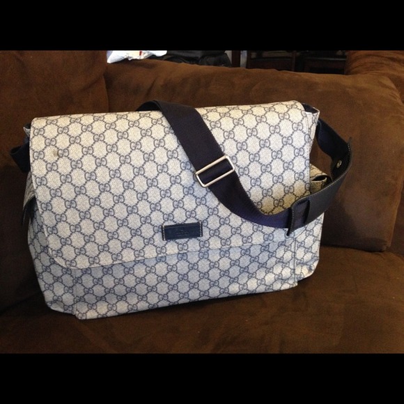 SOLD SOLD SOLD --- Gucci messenger diaper bag