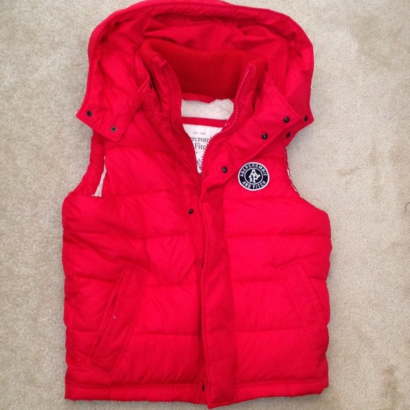 🎀🎉🌺💖100% Authentic Abercrombie & Fitch vest