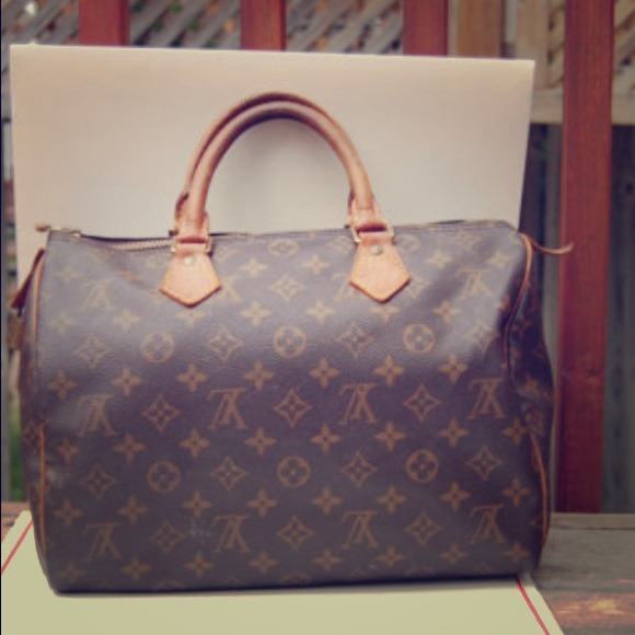 🚫SOLD🚫 Authentic LV Speedy 30
