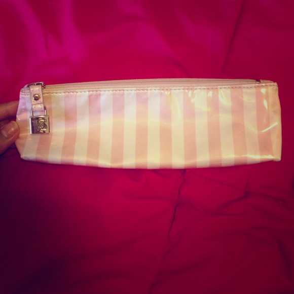 VS striped mini makeup bag👛💄
