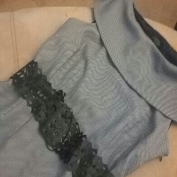 SOLD and Bundled!!!! A-line pinup Tahari dress!! - Picture 2 of 3