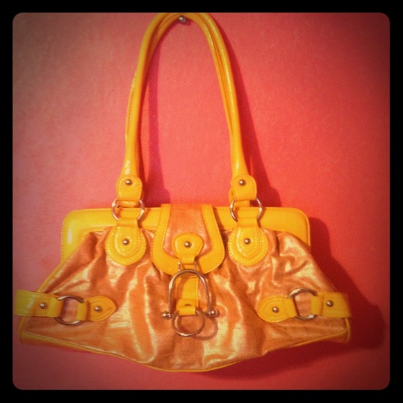 NWOT Gorgeous 💛 light orange handbag