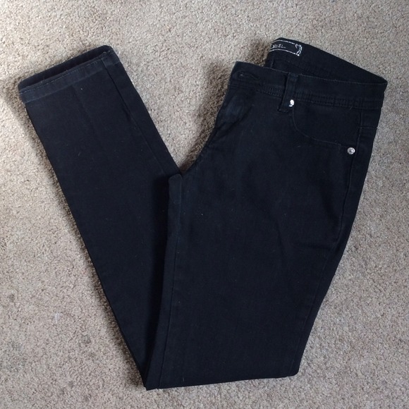 ❌SOLD❌ Black Denim Skinny Jeans