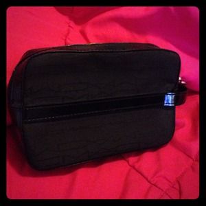 For @cyrestylz MAC makeup bag👛💄💋