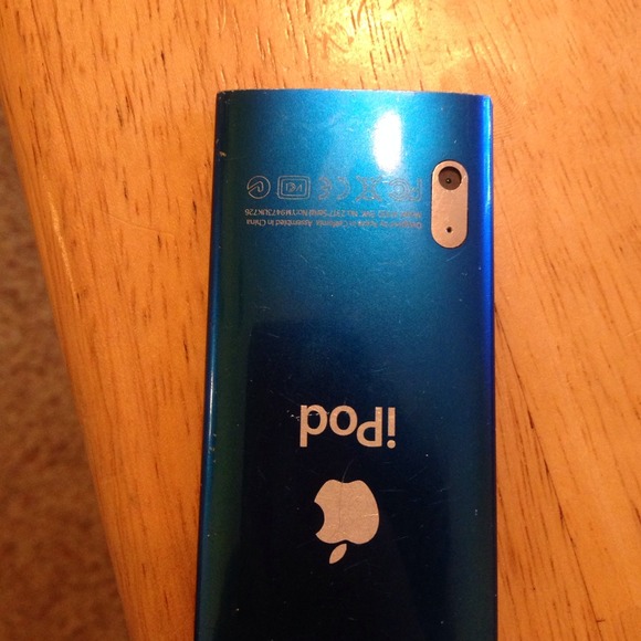 Additional iPod nano pics