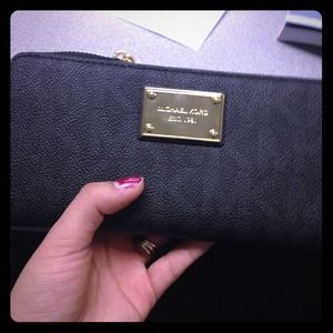 MICHAEL KORS WALLET