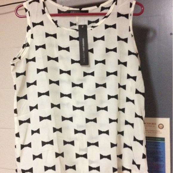 Tops - 🎀Bow black and white chiffon tank shirt🎀