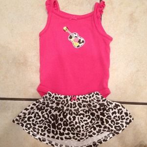 ♥️GIFTED!♥️Baby girl onesie & skirt