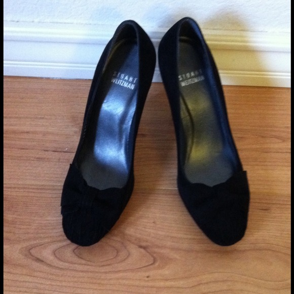 Stuart Weitzman suede pumps