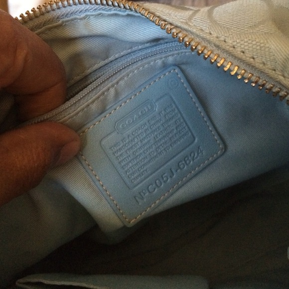 💯% Authentic Coach Bag - Picture 3 of 4