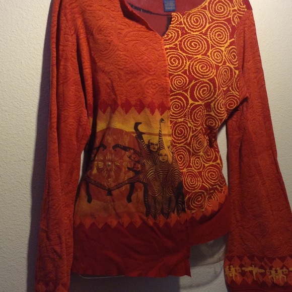SOLD! Cirque du Soleil long sleeve top- amazing