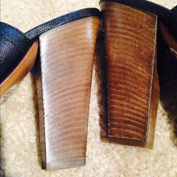 YSL Heels Editor's Pick! - Picture 3 of 4