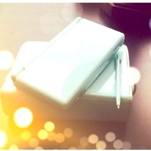 *******SOLD*********LE Ice Blue Nintendo DS