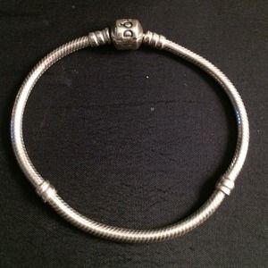 🚫SOLD! Authentic pandora bracelet!