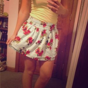 Hollister xs skirt
