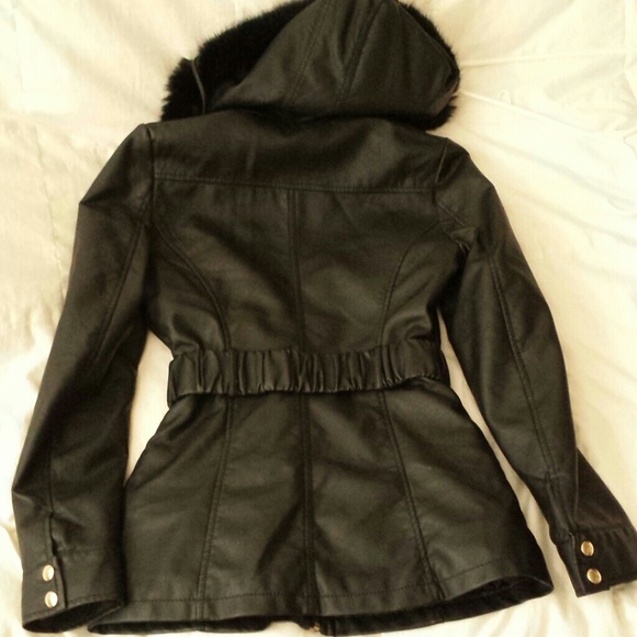Black pleather jacket from forever21 - Picture 4 of 4