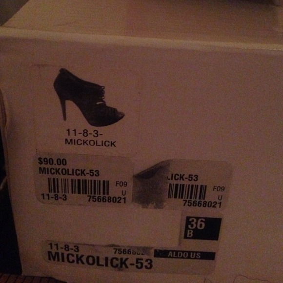 ALDO Magenta Suede Heels - Picture 4 of 4