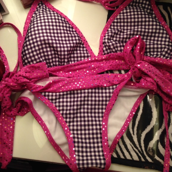 Checkered bikini - Picture 3 of 4