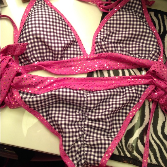 Checkered bikini - Picture 4 of 4