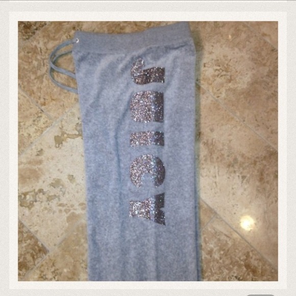 Juicy sweat pants and tshirt medium - Picture 3 of 3