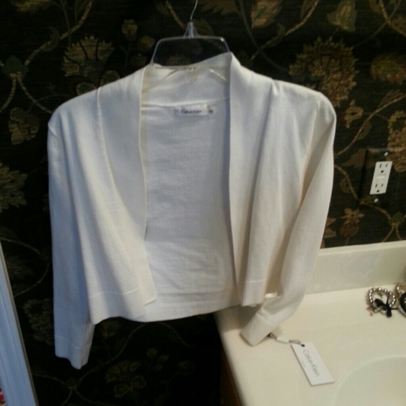 Calvin Klein croped cardigan.