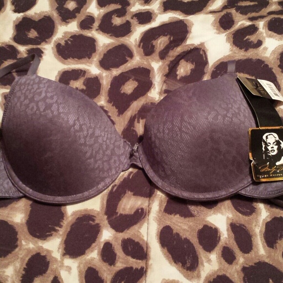 Marilyn Monroe push up bra 👄 REDUCED