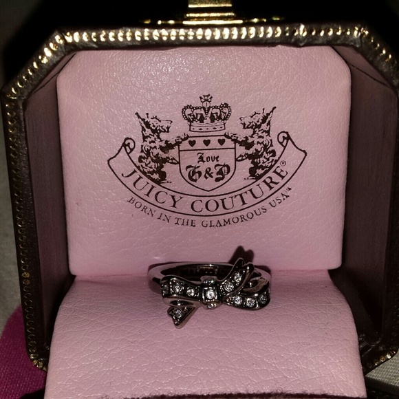 Ring - Picture 3 of 4