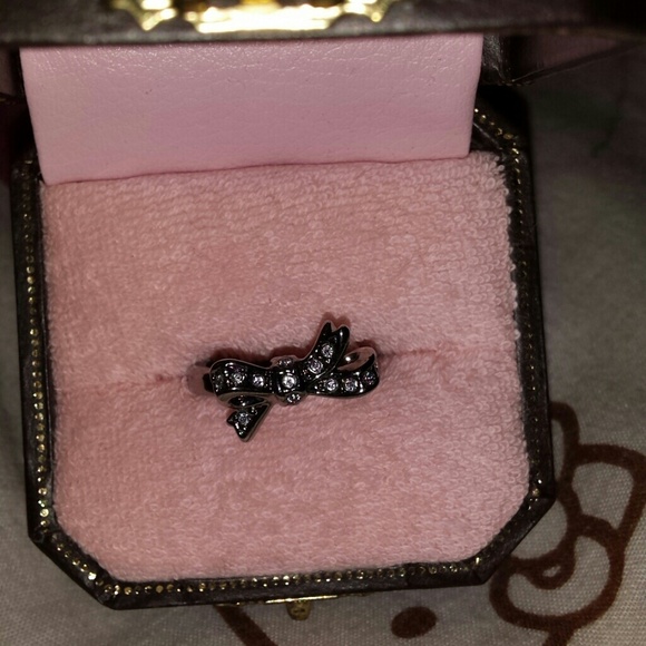 Ring - Picture 4 of 4