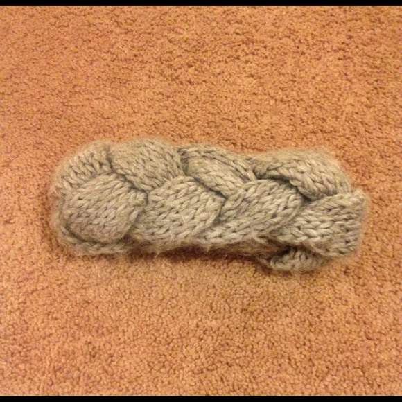 NWOT Gray Braided Headband Wrap