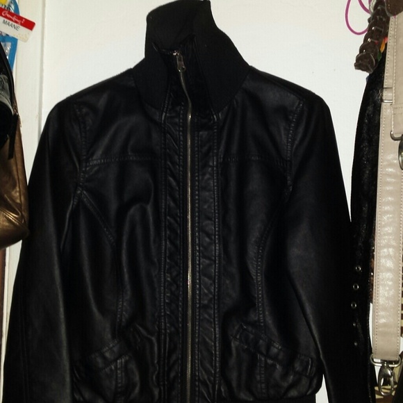 Leather jacket - Picture 2 of 4