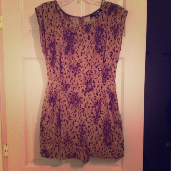 ❤️❤️❤️LEOPARD JUMPSUIT WITH POCKETS!!😍❤️😍❤️