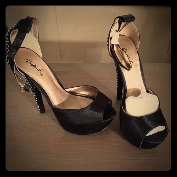 Brand New Black Satin Platform  Heels Size 10