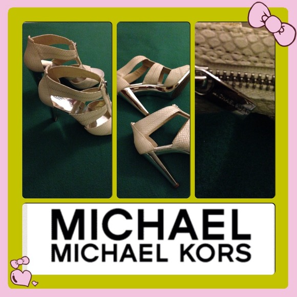 🚫SOLD🚫🎉HP x2 1/26, 5/12🎉MK Berkley T-Strap - Picture 2 of 3