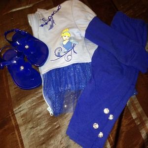 Complete outfit .. SHOES INCLUDED 🔹