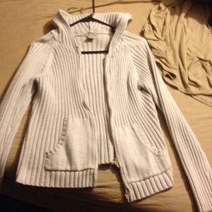 Warm tan colored zip up jacket with hoof