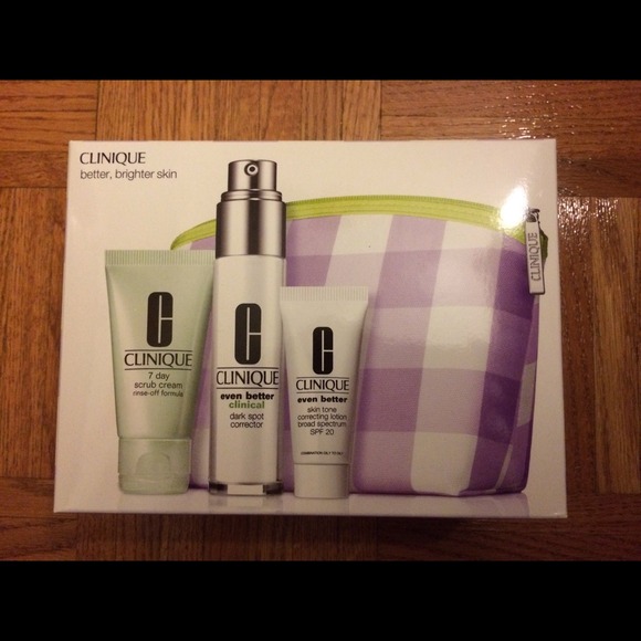 SOLD - Clinique Better, Brighter Skin Set - Picture 2 of 3