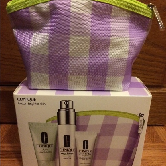 SOLD - Clinique Better, Brighter Skin Set - Picture 3 of 3