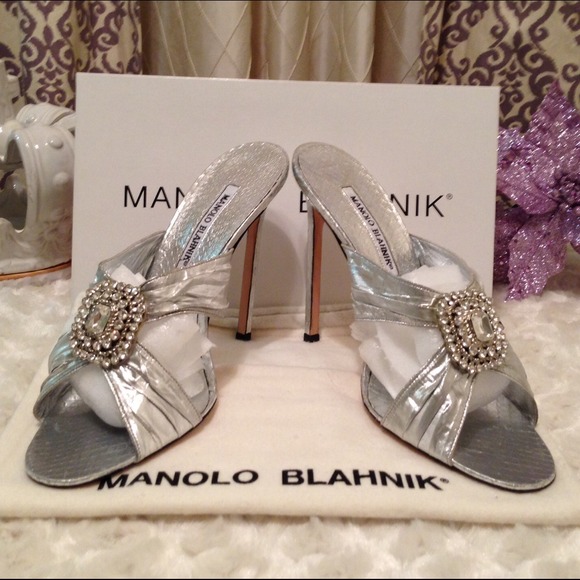 🚫🚫SOLD🚫🚫🚫🚫SOLD🚫🚫Manolo Blahnik Silver