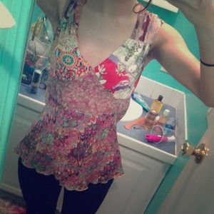 Beautiful colorful bohemian top🌸🌺🌷🌼💐🍂🍁🌴🌲