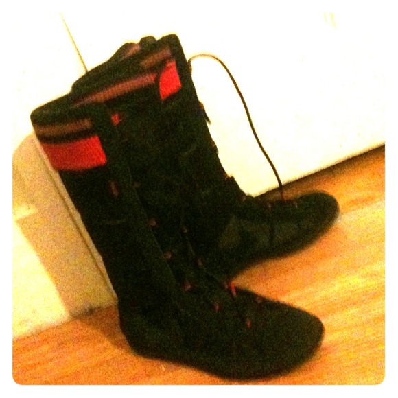 Nike high top boots
