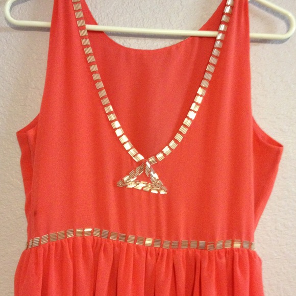 Dress - Picture 2 of 3