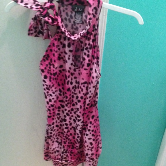 Super sexy and comfy pink leopard halter💗💋 - Picture 2 of 4