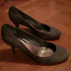 Classic grey heels