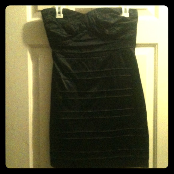 Black strapless dress