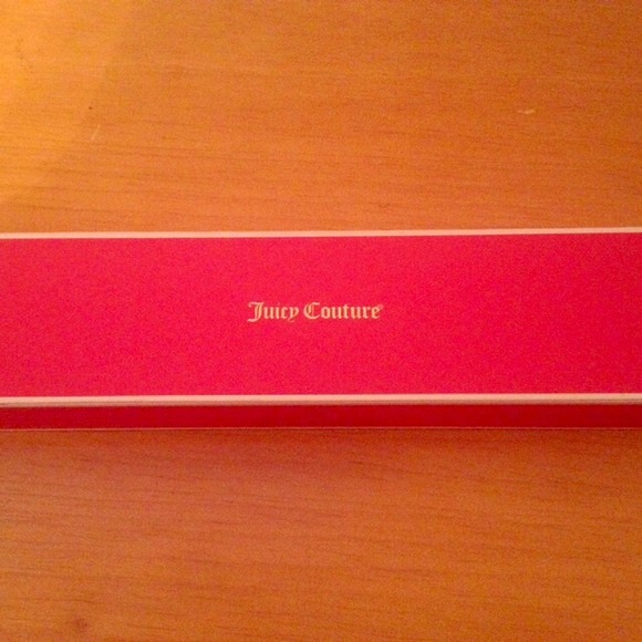 ❌SOLD❌ Juicy Couture Pave Heart Bracelet - Picture 4 of 4