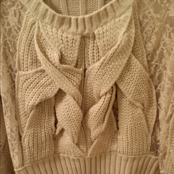 ❌Sold in bundle❌ Crochet sweater - Picture 2 of 3