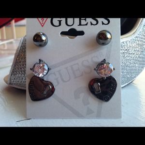NWT Guess Earrings!! 💎✨